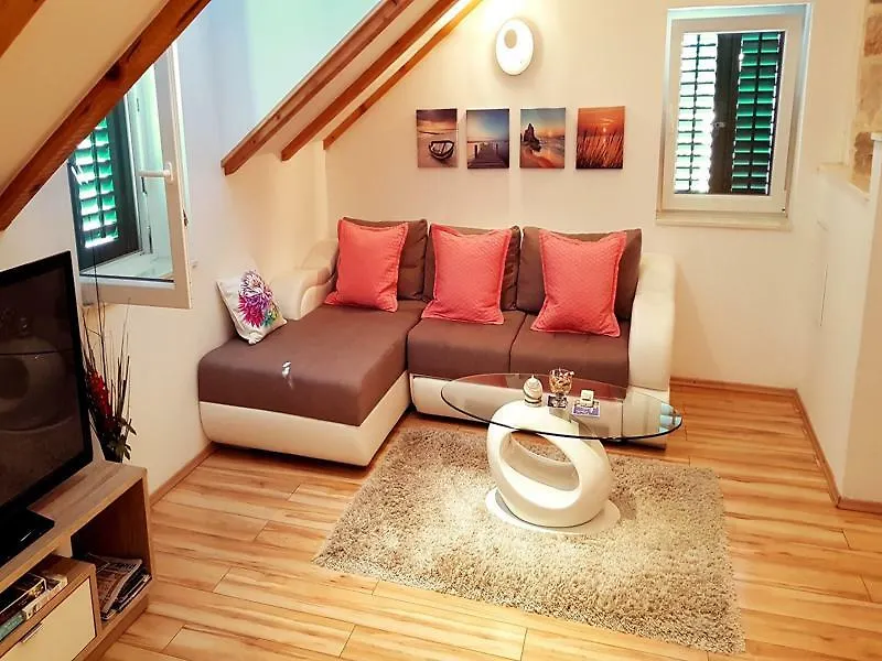 House Sandra